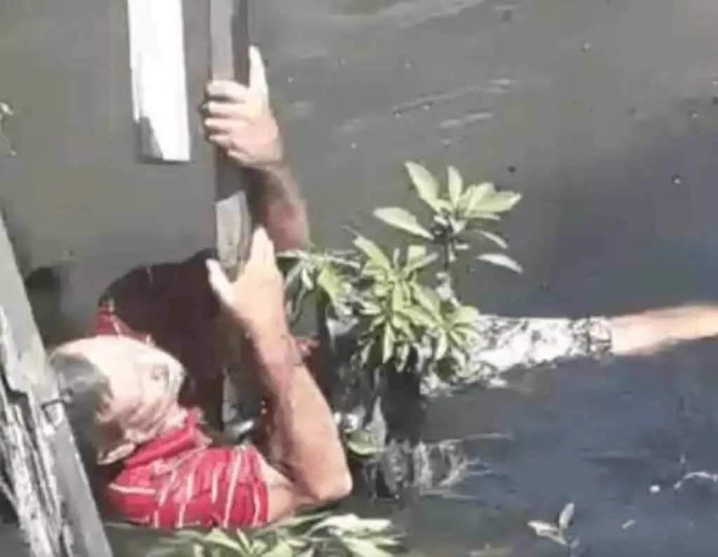 Homem cai em buraco de ponte em Jacaraípe