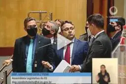 O deputado Vandinho Leite perde a “linha” e chama deputado Xambinho de “mau-caráter”