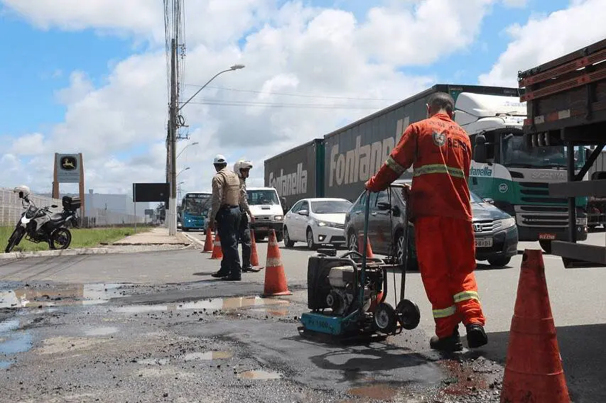 Após as últimas chuvas, Prefeitura da Serra inicia operação tapa-buracos