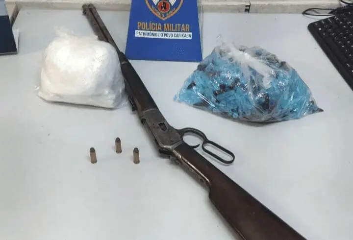 Giro Policial: Os Militares do Sexto Batalhão detém suspeitos e apreendem armas na Serra