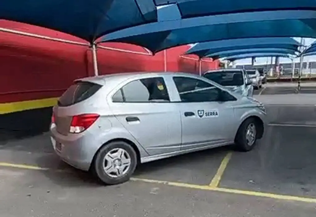 Servidor exonerado após ser flagrado fazendo mau uso de carro oficial da Prefeitura de Serra