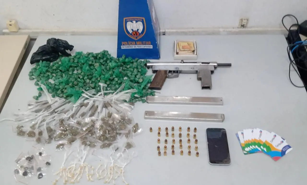 Giro Policial: Sexto Batalhão apreende armas, drogas e munições em bairros da Serra