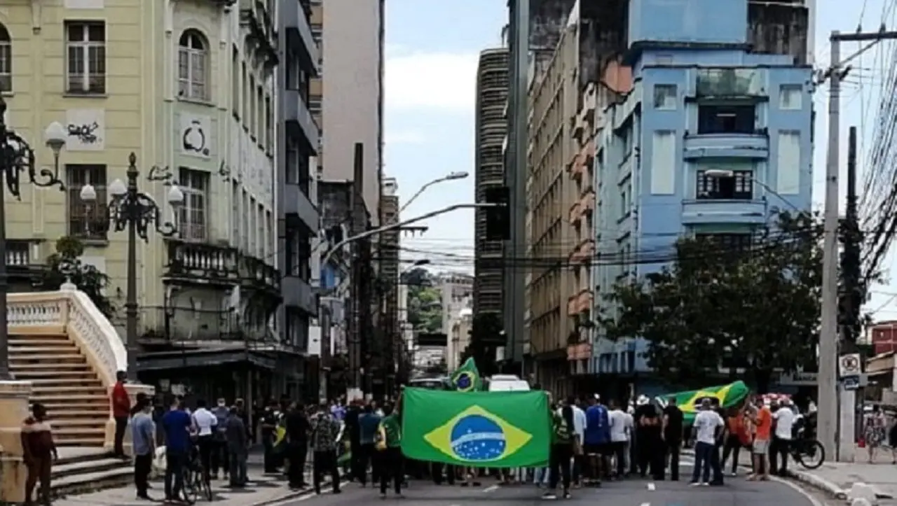 Conforme divulgado pelo Serra Noticiário, manifestação de sindicatos e associações não teve adesão dos policiais