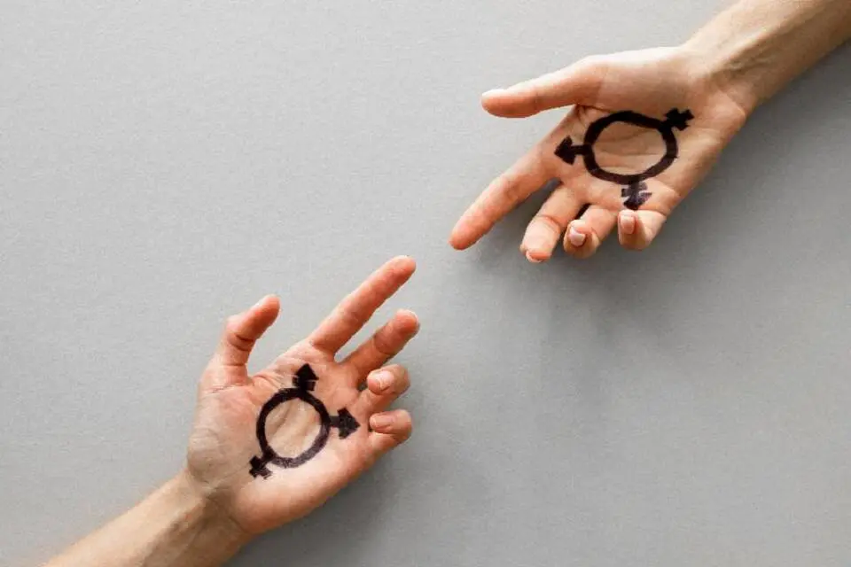 Pessoas trans podem fazer retificação de prenome e gênero na Serra