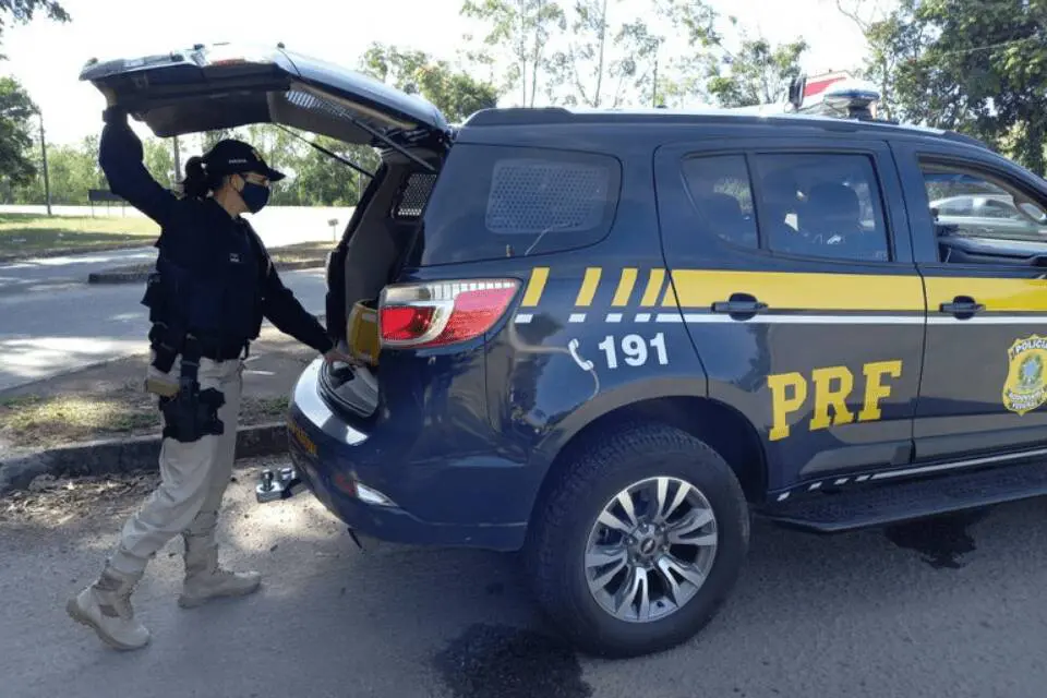 Foragido da justiça por diversos crimes praticados em Nova Carapina foi preso pela PRF e PF