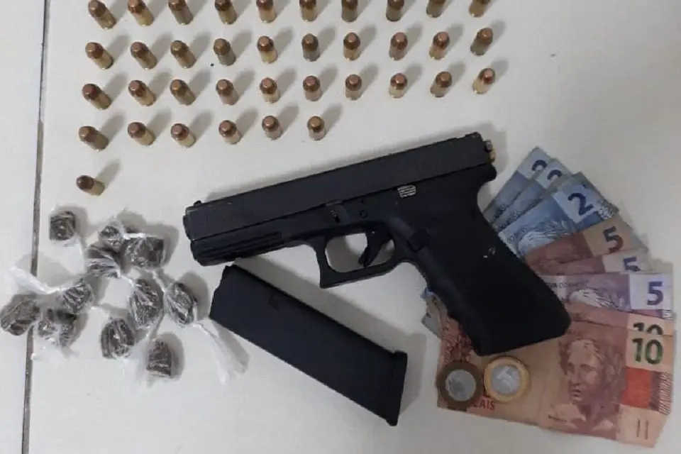 Força Tática do 6º Batalhão prende homem armado com pistola na Serra