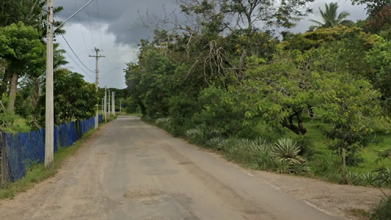 Idosa vítima de bala perdida quando caminhava em frente de festa, na Serra