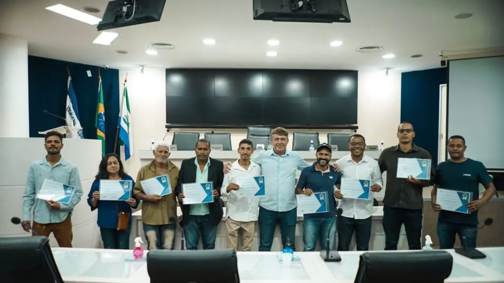 Nova diretoria da associação de moradores de Novo Horizonte tomou posse na Câmara da Serra