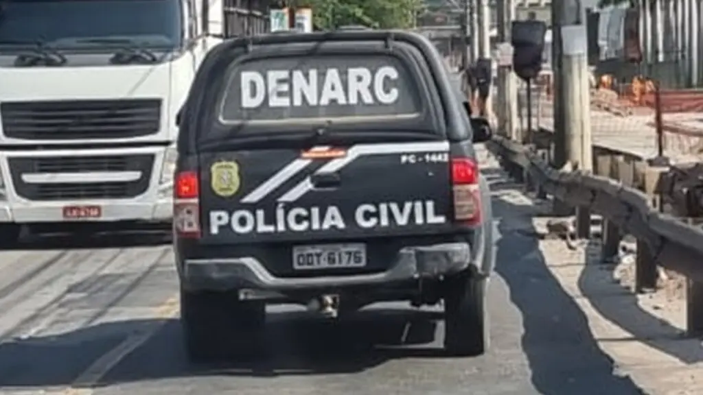 Polícia Civil prende cinco homens com armas, drogas e dinheiro em Cachoeiro de Itapemirim
