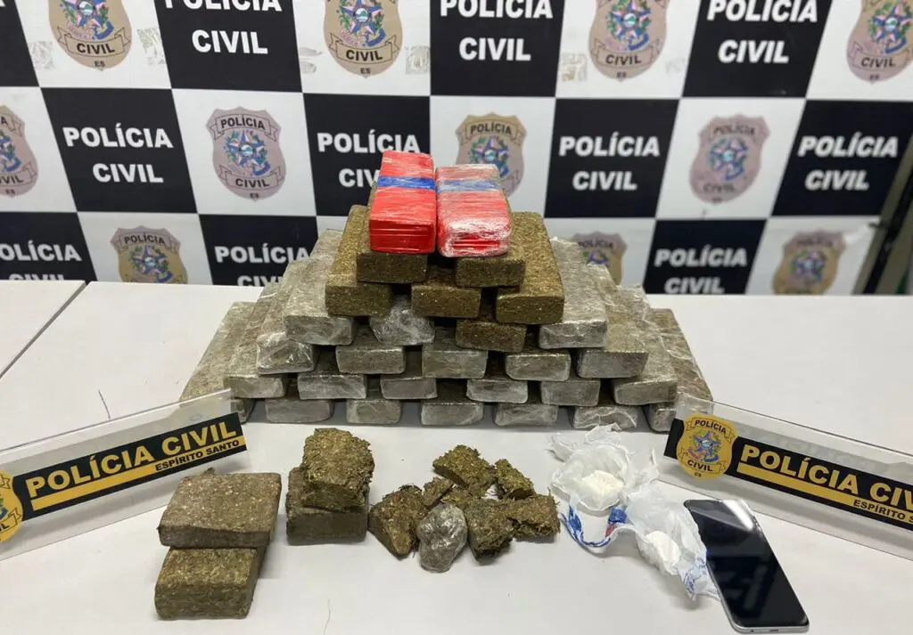 Polícia Civil prende gerente do tráfico e fecha “Drive-thru dos tóxicos” em Guarapari