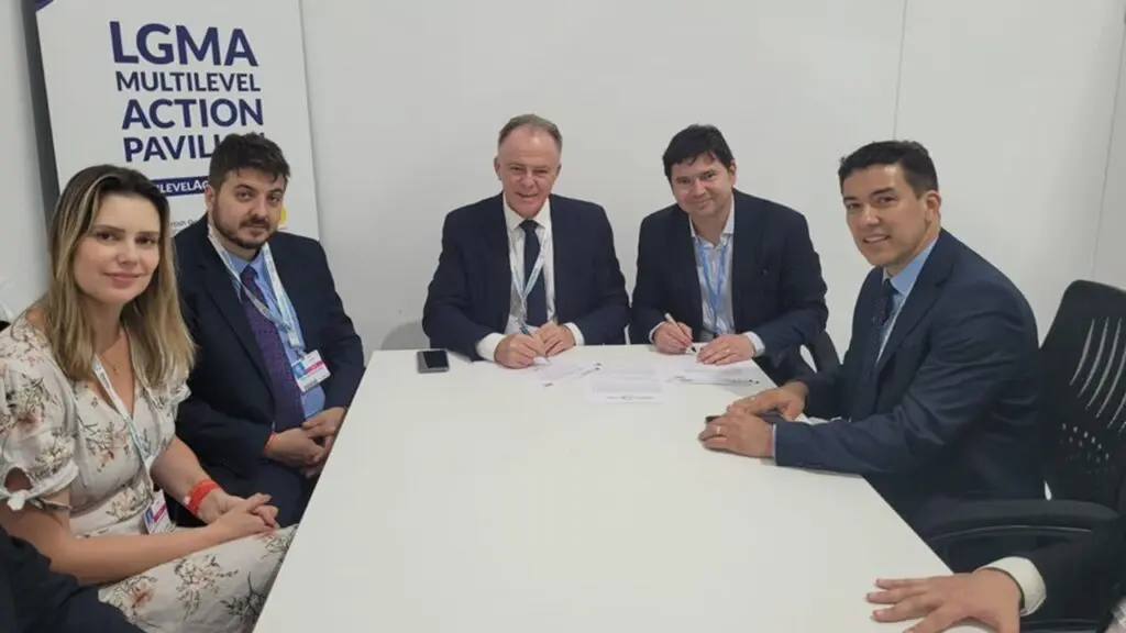 COP 27: Governador Casagrande assina adesão do Estado a organização ICLEI