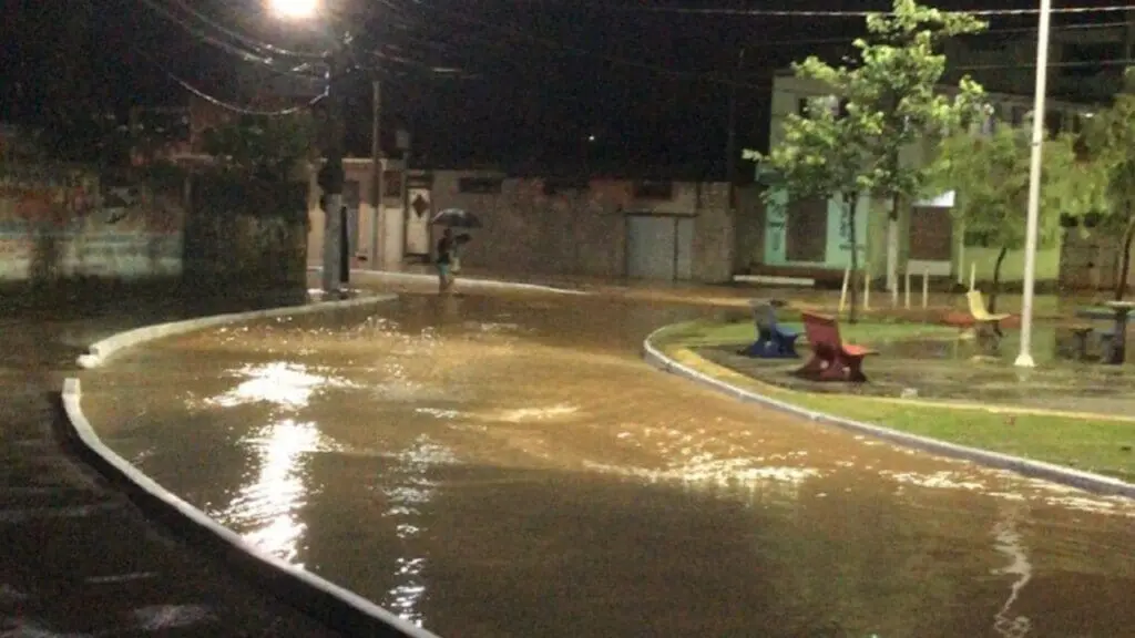 Inmet emite alertas de chuvas no ES