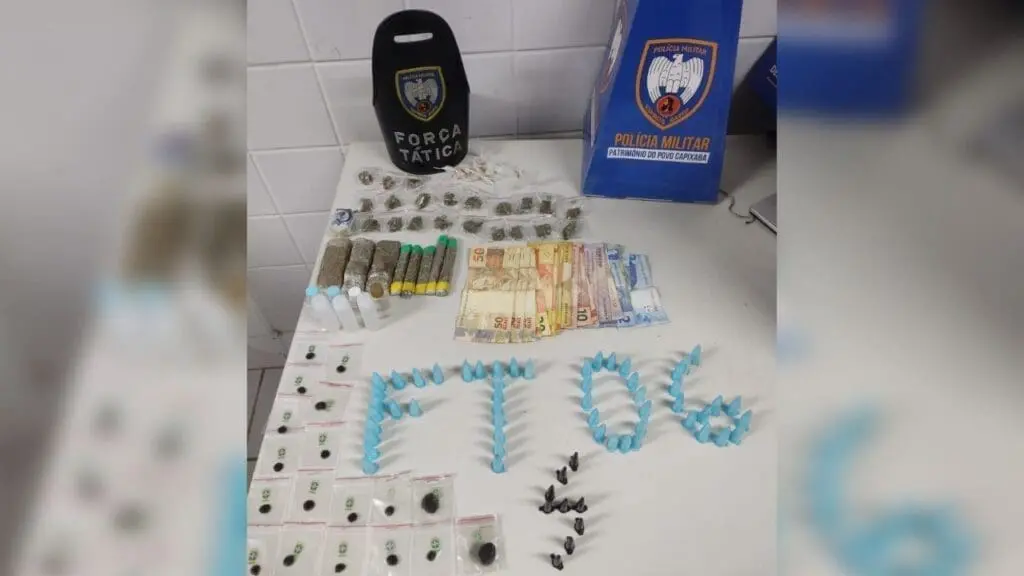 Força Tática derruba casa do tráfico e leva preso dois “queimados” em Tubarão