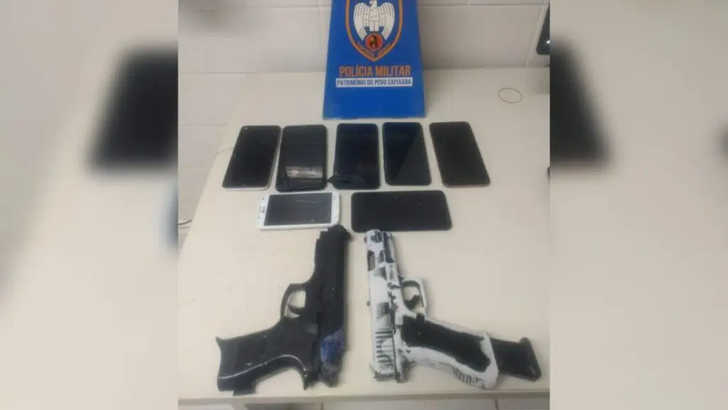 Assaltantes usam armas falsas durante arrastão a ônibus próximo ao bairro Planalto Serrano