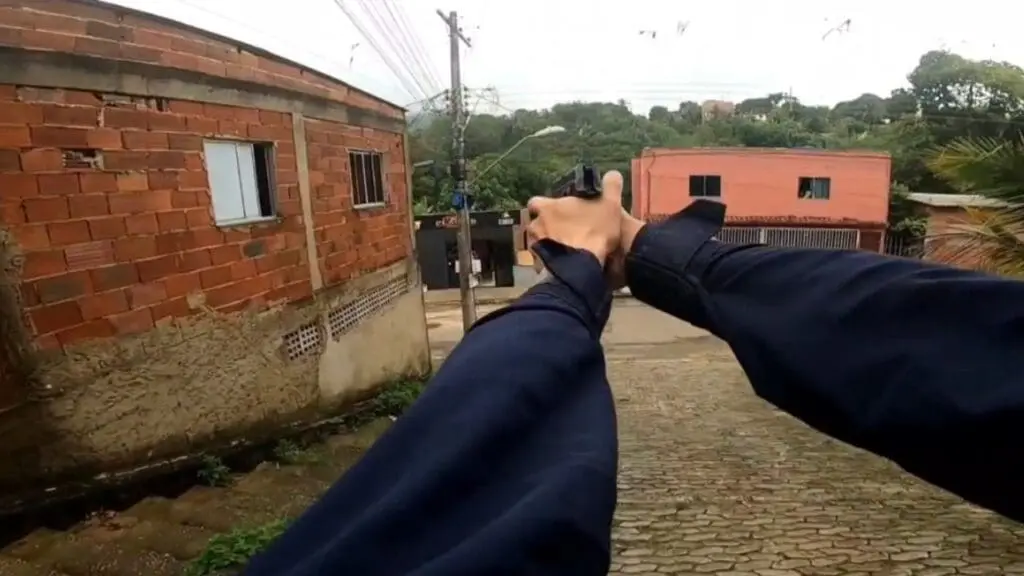Vídeo: Guarda da Serra durante perseguição frenética a criminosos com veículo roubado na Serra