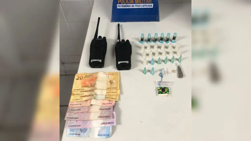 PM prende dois “queimados” traficando próximo ao muro da VALE em Hélio de Ferraz