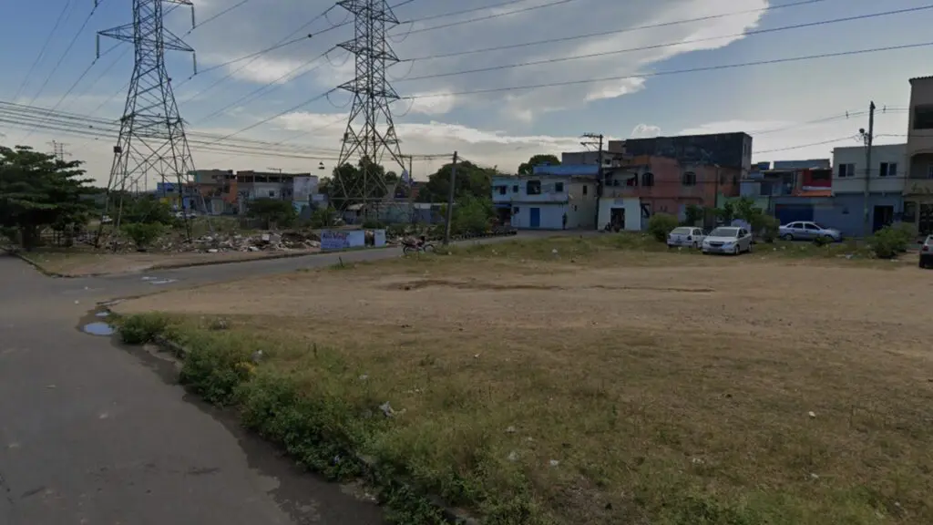 Homem é esfaqueado e abandonado em beco pelo próprio “amigo de cachaça” na Serra