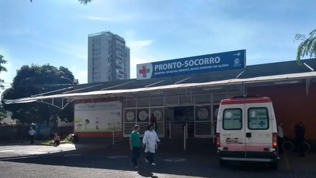 Adolescente de 13 sofre afundamento de crânio após ser espancado em Vista da Serra fachada do Hospital Milena Gothard