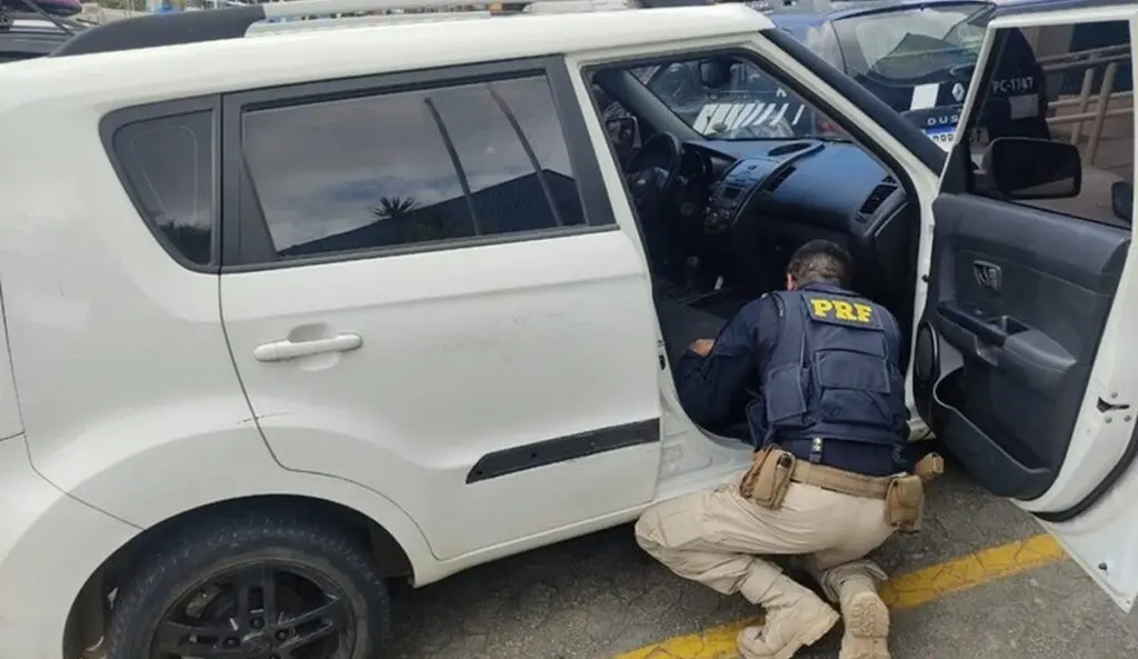 Veículo adulterado apreendido pela PRF