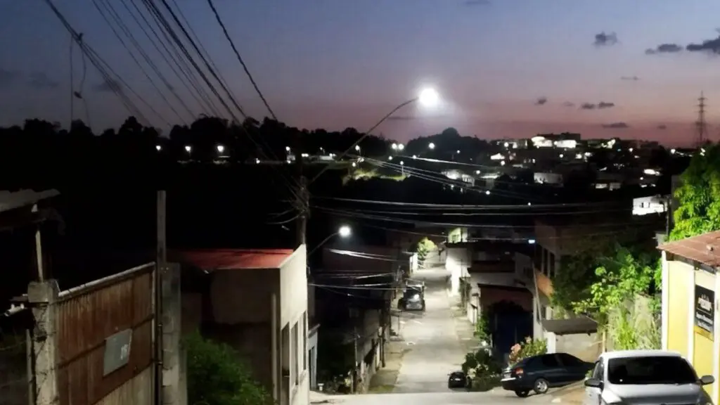 Polícia Militar prende vigilante que tentou incendiar casa com a família dentro na Serra rua Texeira de Freitas no bairro Parque Residencial Mestre Álvaro na cidade de Serra