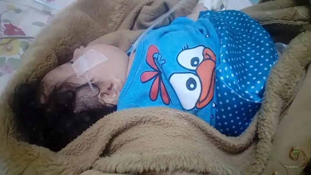 Bebê fica 4 dias na UPA de Carapina esperando transferência para um hospital infantil