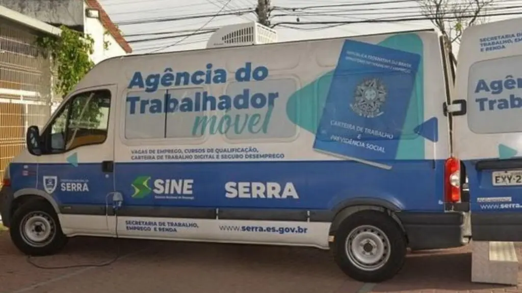 SINE Móvel com mais de 800 vagas de empregos no bairro Tubarão Van do SINE em atendimento