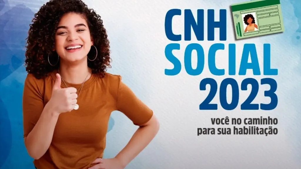 Governo do ES anuncia lançamento da edição 2023 do programa CNH Social Arte para divulgação do Programa CNH Social, uma jovem de cabelos encaracolado sorrindo e fazendo o sinal de joia com a mão direita e com a mão esquerda na cintura, com a descrição CNH Social 2023 "você no caminho para sua habilitação".