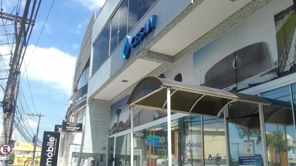 CESAN oferece possibilidade de reembolso para moradores da Serra que compraram água durante desabastecimento Agencia da CESAN localizada na Serra-ES