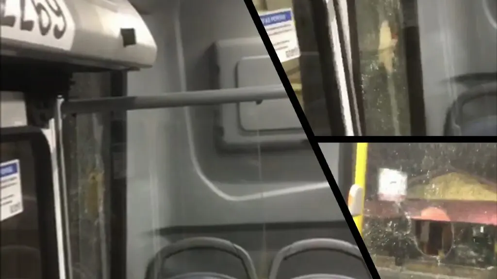 Vídeo: Ônibus do Sistema Transcol leva pipoco e deixa passageiros em pânico na Serra Arte com 3 imagens na primeira imagem o lado esquerdo, de um ônibus uma perfuração de bala na janela na segunda imagem a enorme perfuração vista de outro angulo, e na terceira, imagem a perfuração da janela do lado direito com a imagem aproximada com zoom na area de perfuração da janela.