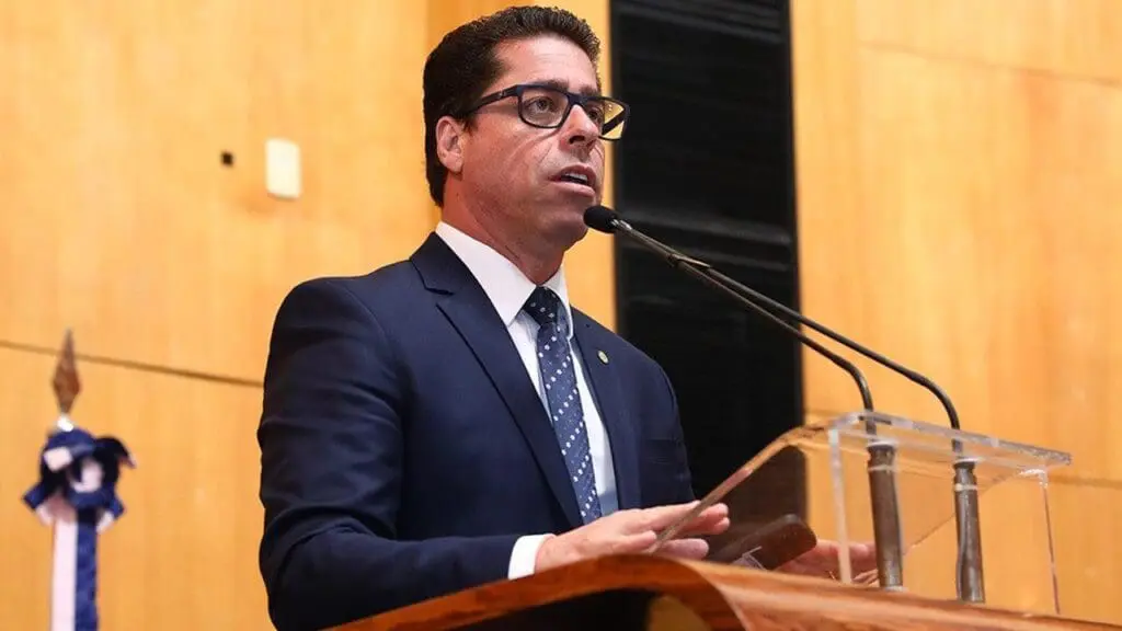 Marcelo Santos propõe criação de medalha de honra para Guardas Municipais do ES