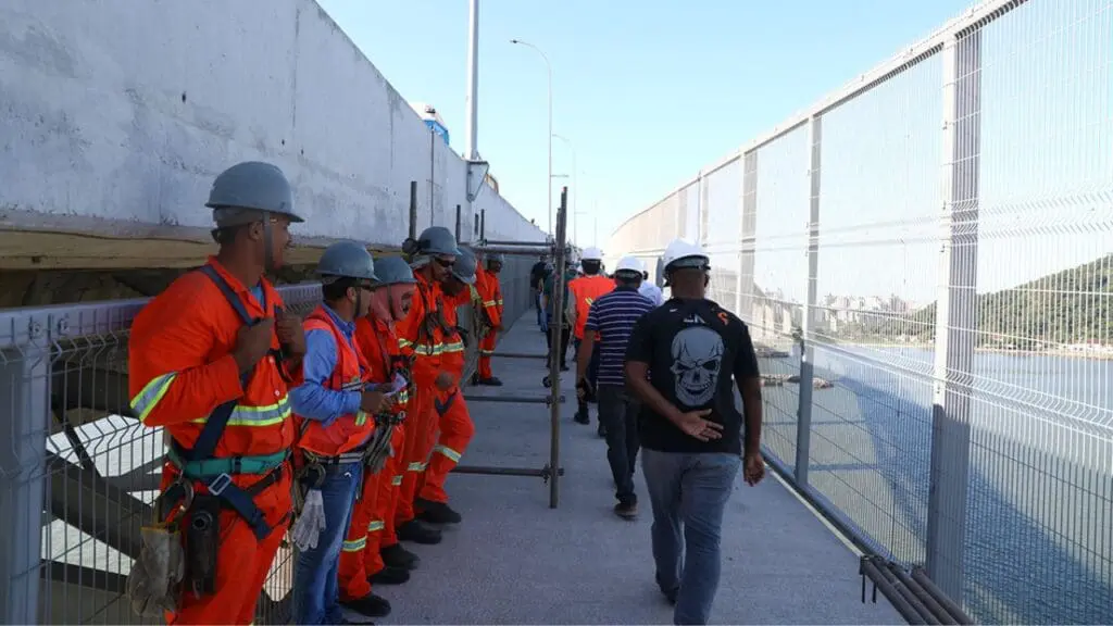 Obras da Terceira Ponte recebem vistoria da Comissão de Infraestrutura da ALES Visita Técnica da Comissão de Infraestrutura às obras da Terceira Ponte - 18.05.2023