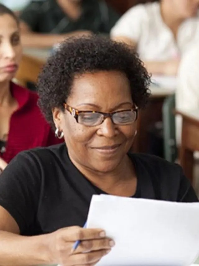 Inscrições para Educação de Jovens e Adultos estão abertas na Serra