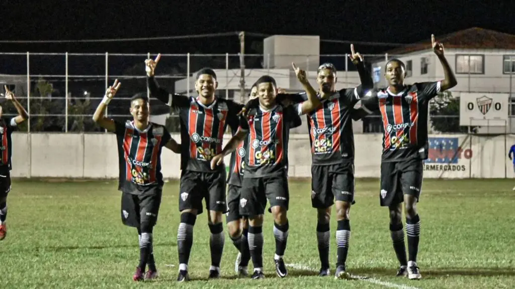 Serra FC bate o Pinheiros e aguarda definição de adversário na semi da Copa ES