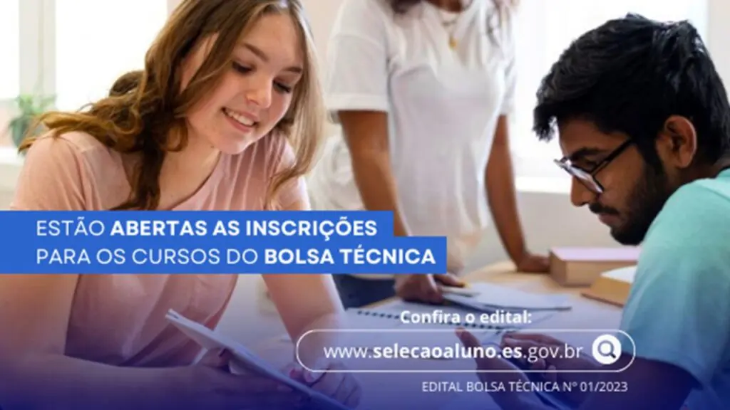 Atenção: inscrições para cursos de Bolsa Técnica terminam neste final de semana Foto de capa de alunos estudando