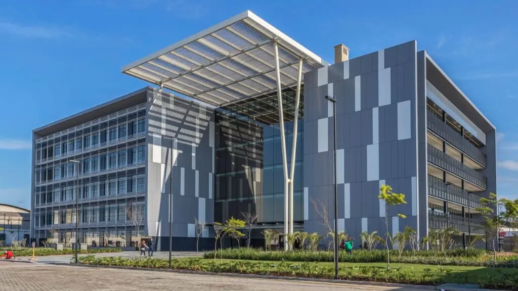 Empresa Autoglass conta com 7 novas vagas de emprego em sua unidade situada na Grande Vitória Foto da empresa Autoglass, situada em Vila Velha