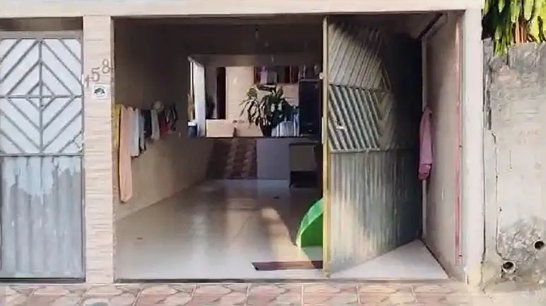 Imagem da casa que sofreu o assalto