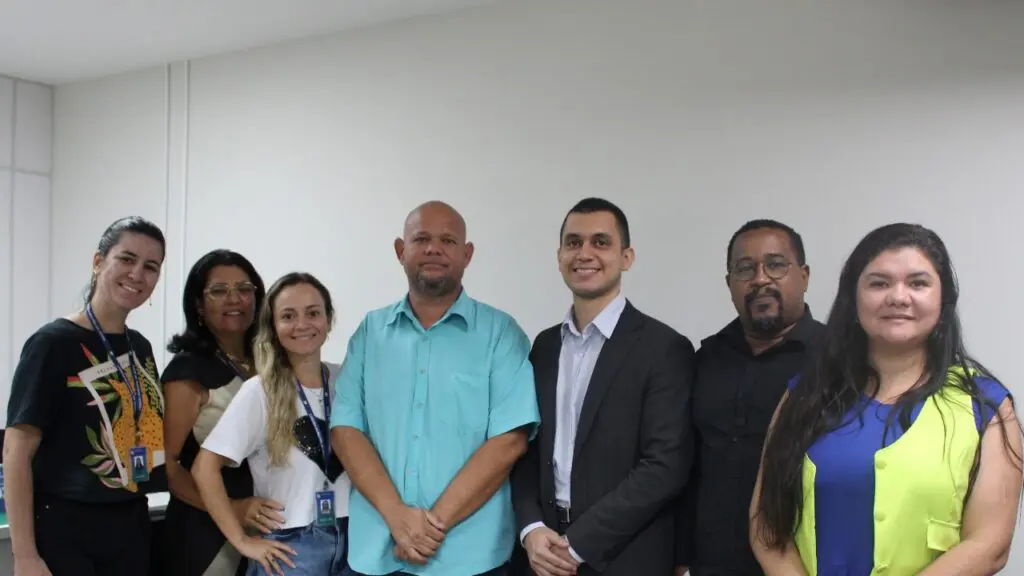 Equipe do Procon da Câmara da Serra passa por treinamento para se tornar referência em atendimento Equipe do PROCON da Câmara da Serra realiza treinamento