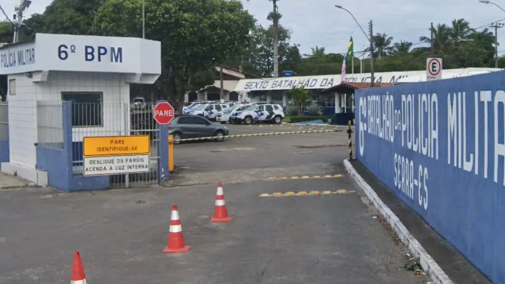 Tentativa de assalto ao lado de Batalhão da PM termina com suspeito baleado e morto na Serra Tentativa de assalto ao lado do 6º Batalhão da PM termina com suspeito baleado e morto na Serra