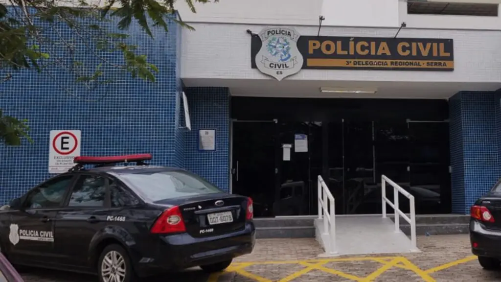 Sujeito preso por tráfico aplica um mandrake e escapa da delegacia de Laranjeiras Sujeito preso por tráfico aplica um mandrake e escapa da delegacia de Laranjeiras