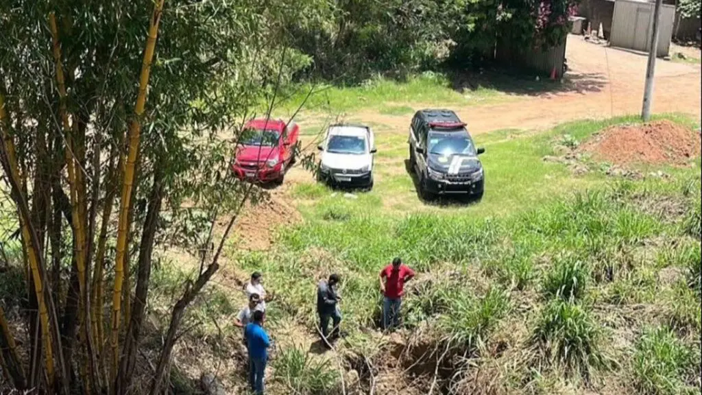 Polícia Civil encontra restos mortais de homem dentro de rede pluvial em Aracruz Policia Civil encontra restos mortais em galeria pluvial em Aracruz.