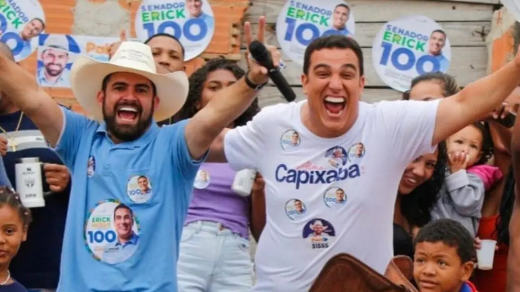 Pablo Muribeca ao lado do presidente do partido Republicanos, Erick Musso