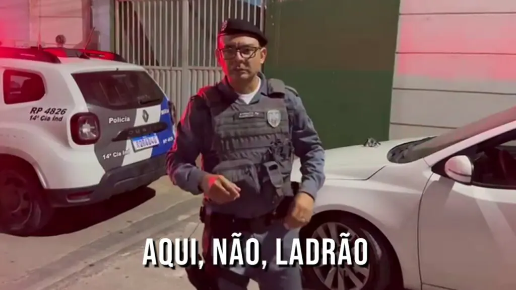 Polícia Militar arrocha assaltantes em Jacaraípe e recupera veículo roubado Polícia Militar arrocha assaltantes de carro em Jacaraípe e recupera veículo roubado em Serra Dourada
