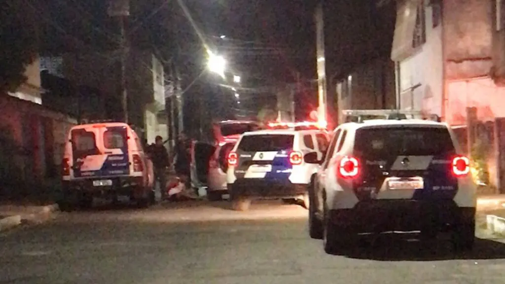 Vídeo: Motorista alcoolizado provoca frenética perseguição pelas vias da Serra Vídeo: Motorista alcoolizado provoca frenética perseguição pelas vias da Serra