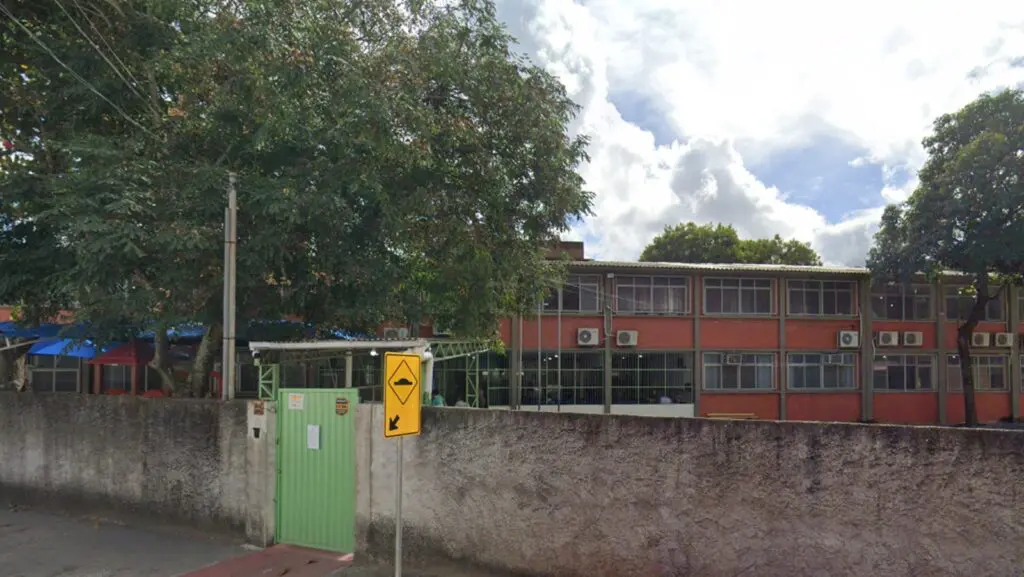 Aluno é flagrado armado com faca dentro de escola municipal na Serra