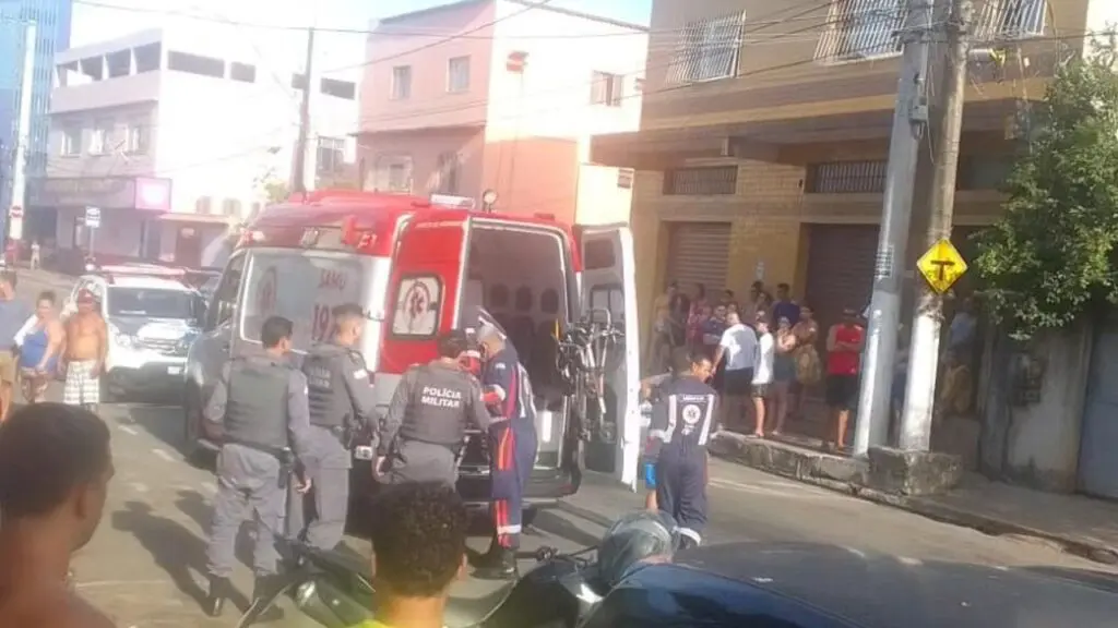 Briga em bar termina com homem vítima de bala perdida em Vitória Briga em bar termina com homem vítima de bala perdida em Vitória