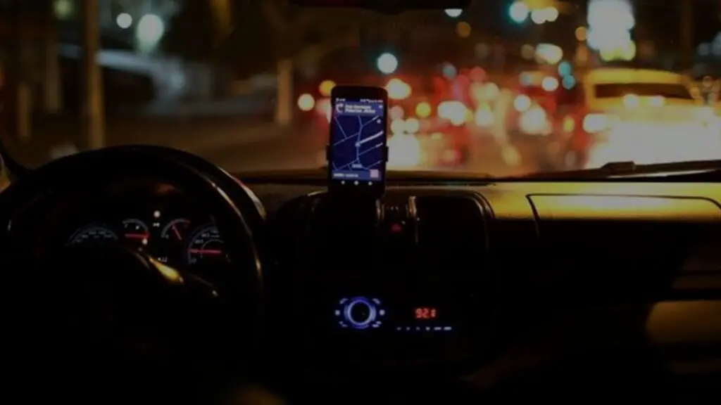 Passageiro acaba baleado durante corrida e motorista de App foge sem prestar socorro na Serra Passageiro acaba baleado logo após corrida e motorista de App foge na Serra