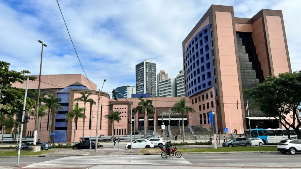 Deputados da ALES recebem projeto de lei para revogar aumento do ICMS no ES Assembleia Legislativa do Espírito Santo (ALES)