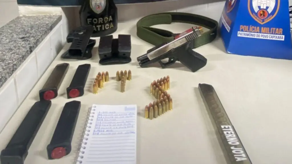Polícia Militar prende um dos traficantes mais procurados da Serra; vulgo “Bebê” Força Tatica prende um dos traficantes mais procurados da Serra vacilando na pista em Planalto Serrano.