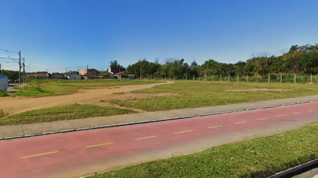 Guerra do tráfico: Tiroteio frenético deixa jovem baleado 12 vezes e outro ferido na Serra Guerra do tráfico: Tiroteio frenético deixa jovem baleado 12 vezes e outro ferido na Serra