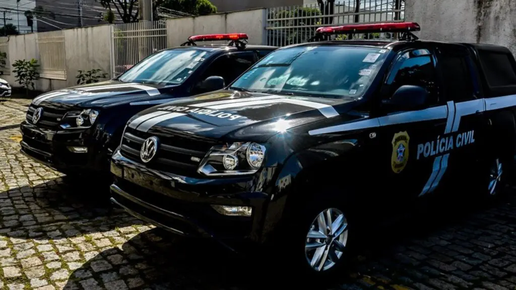 Polícia Civil prende líder do Comando Vermelho escondido em Jacaraípe Polícia Civil prende líder do Comando Vermelho escondido em Jacaraípe